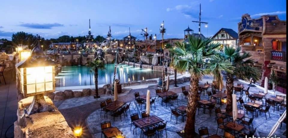 Mobilhome Dans Camping Les Sables D'Or Agde Exterior foto