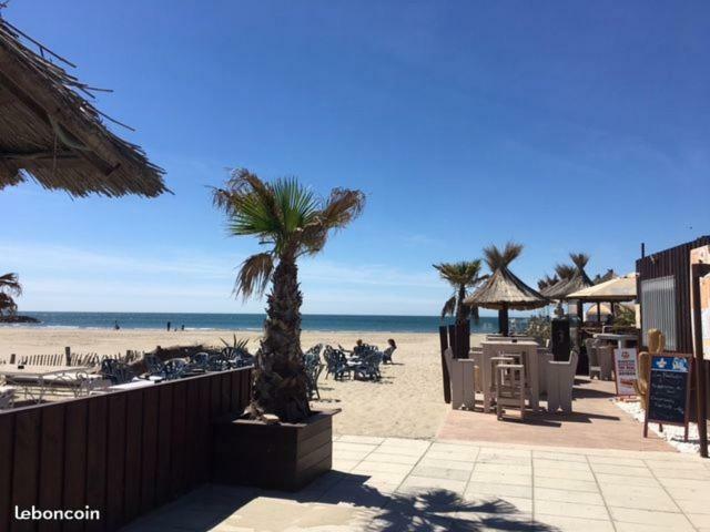 Mobilhome Dans Camping Les Sables D'Or Agde Exterior foto